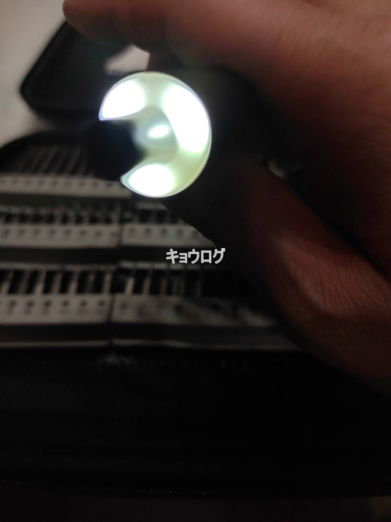 ペン型電動ドライバー